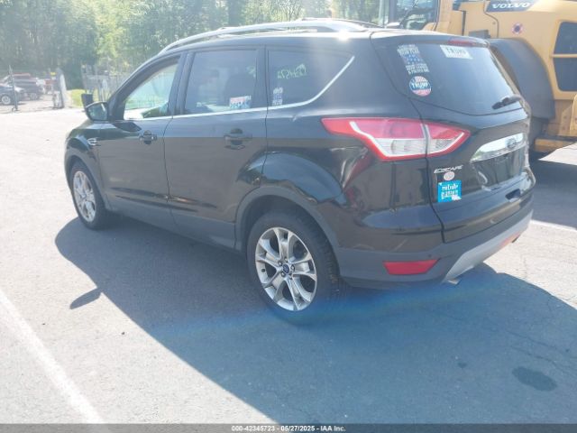 1FMCU9JX5GUB02023 Ford Escape Titanium