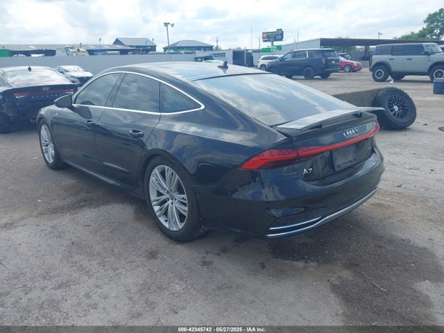 2019 AUDI A7 WAUU2AF2XKN026683 Photo 2