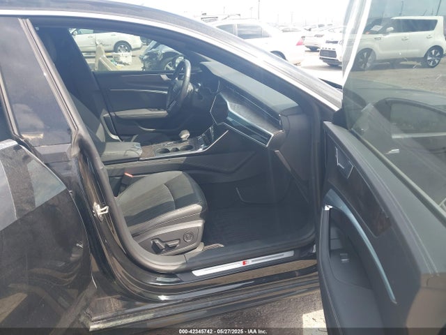 2019 AUDI A7 WAUU2AF2XKN026683 Photo 4