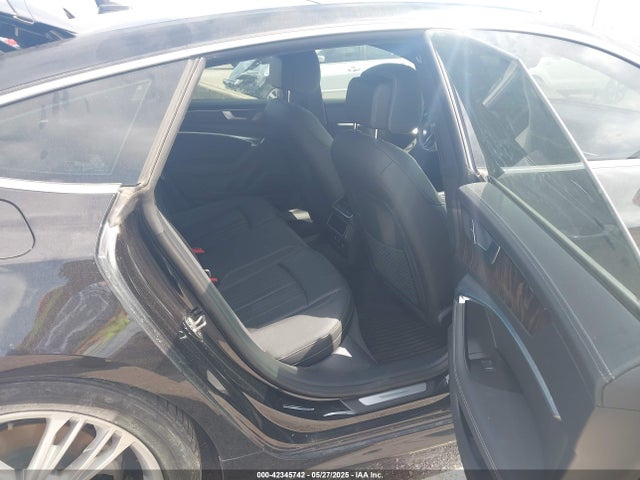 2019 AUDI A7 WAUU2AF2XKN026683 Photo 7