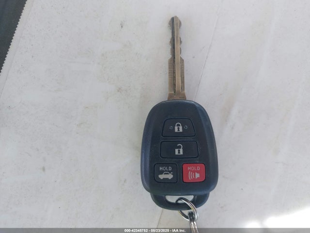 4T1BF1FK1HU813921 Toyota CAMRY LE