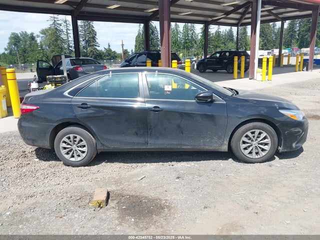 4T1BF1FK1HU813921 Toyota CAMRY LE