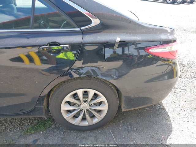 4T1BF1FK1HU813921 Toyota CAMRY LE