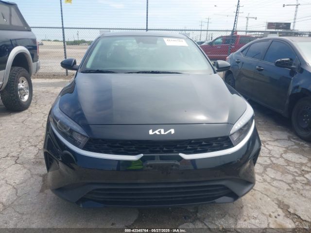 3KPF24ADXRE767226 KIA Forte Lxs
