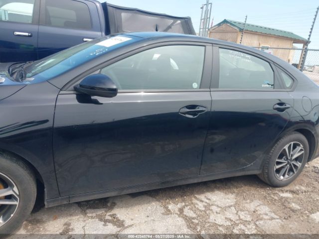 3KPF24ADXRE767226 KIA Forte Lxs