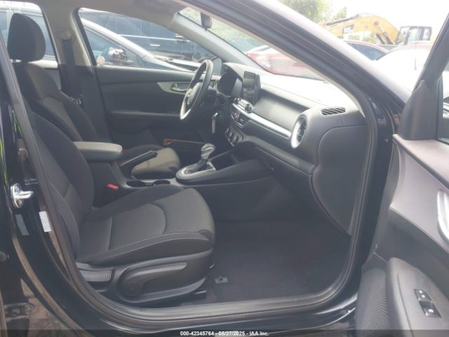 3KPF24ADXRE767226 KIA Forte Lxs
