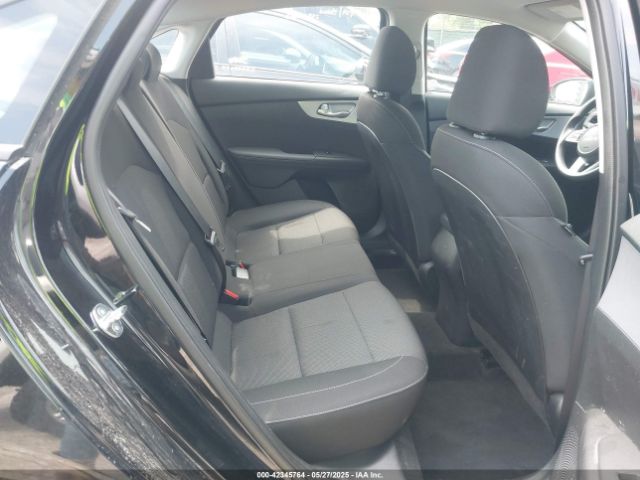 3KPF24ADXRE767226 KIA Forte Lxs
