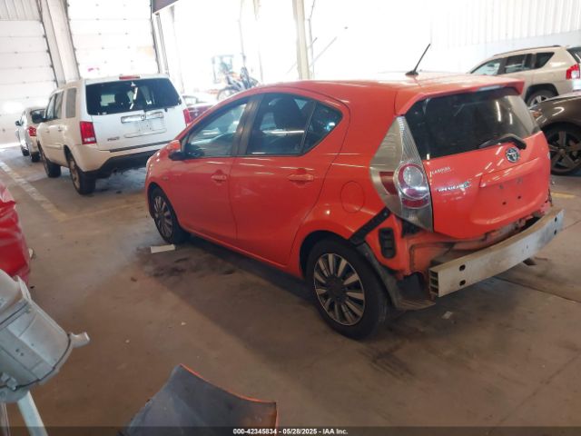 2012 TOYOTA PRIUS C JTDKDTB39C1023250 Photo 2
