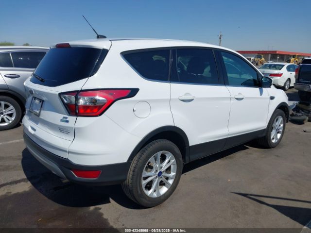 1FMCU9GD1HUC35179 Ford ESCAPE SE
