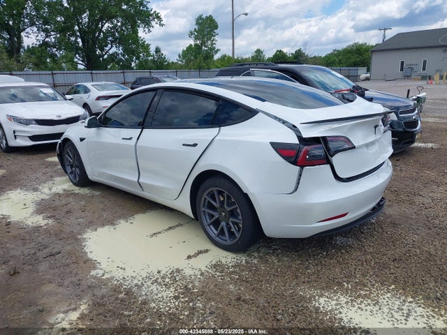 2023 TESLA MODEL 3 5YJ3E1EA8PF608429 Photo 2