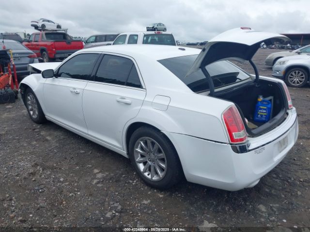 2014 CHRYSLER 300 2C3CCAAG3EH355676 Photo 2