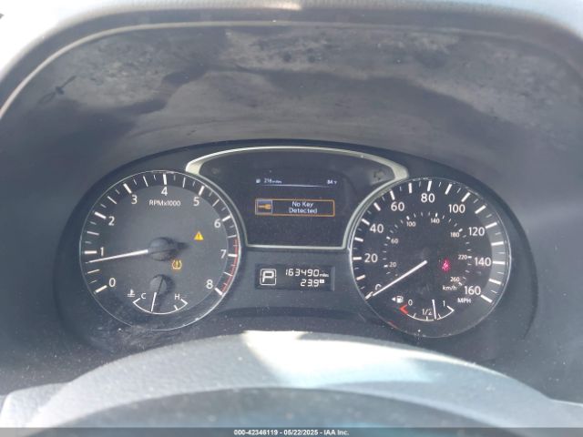 5N1AR2MNXEC613921 Nissan Pathfinder S