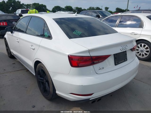 2017 AUDI A3 WAUAUGFF8H1045400 Photo 2