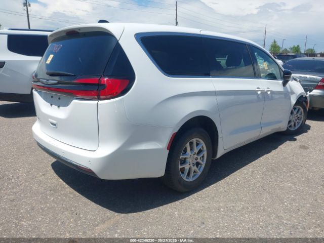 2024 CHRYSLER PACIFICA 2C4RC1FG3RR144993 Photo 3