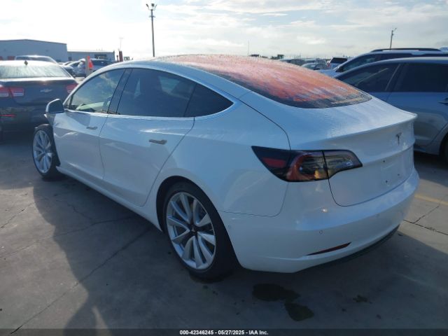 2018 TESLA MODEL 3 5YJ3E1EA5JF006451 Photo 2