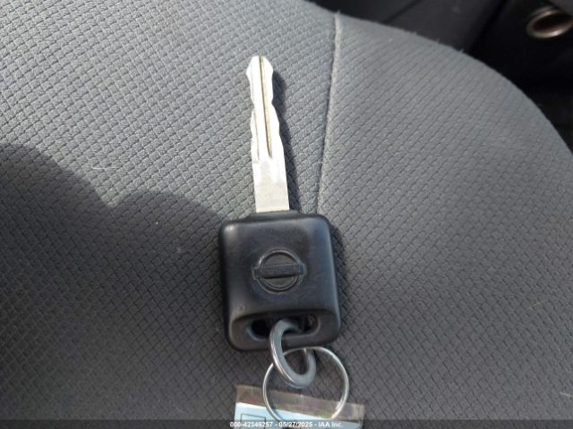 3N6CM0KN3FK730137 Nissan 2015