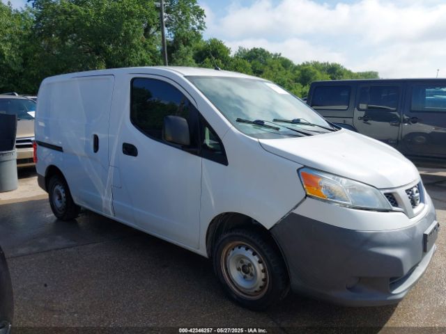 3N6CM0KN3FK730137 Nissan 2015