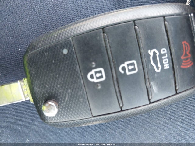 3KPA24AB6JE053509 KIA RIO S