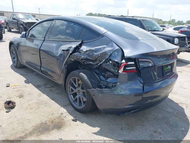 2022 TESLA MODEL 3 5YJ3E1EB1NF266179 Photo 2