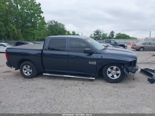 1C6RR7KG9HS686899 RAM 1500 Express  4x4 5'7 Box