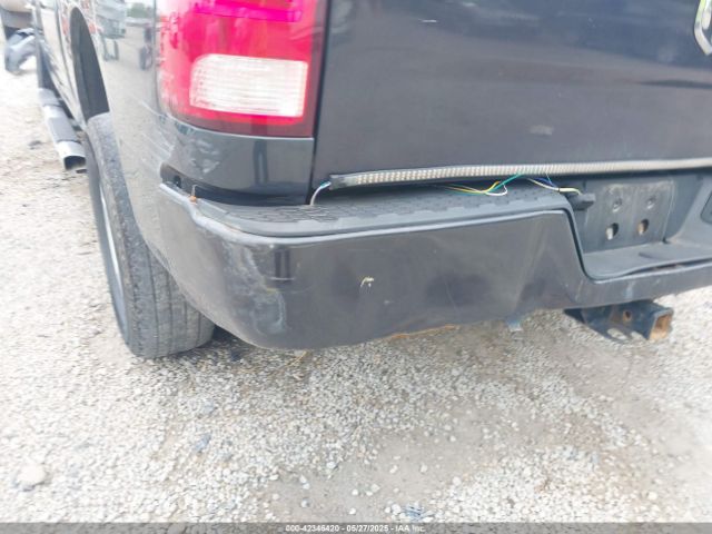 1C6RR7KG9HS686899 RAM 1500 Express  4x4 5'7 Box