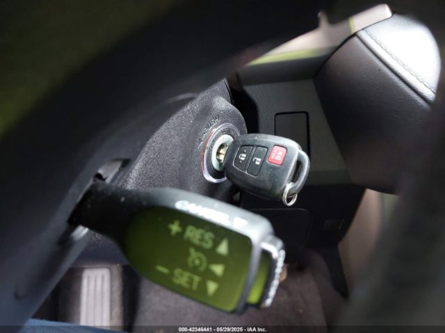 2T3BFREV1FW401691 Toyota RAV4 LE