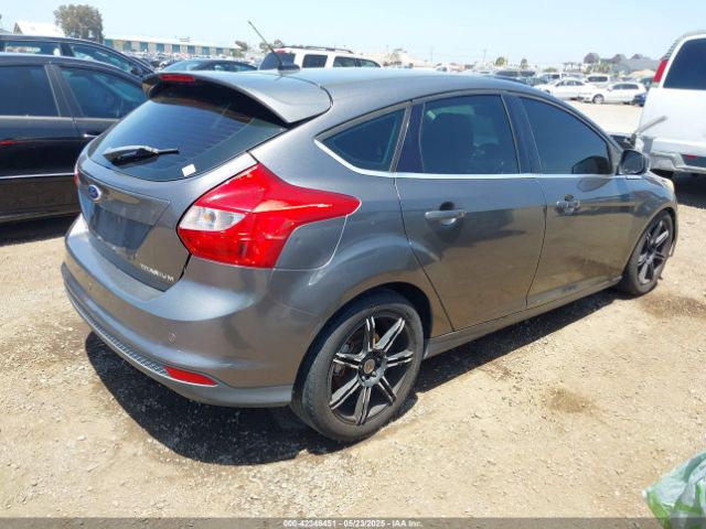 1FADP3N28EL355471 Ford Focus Titanium