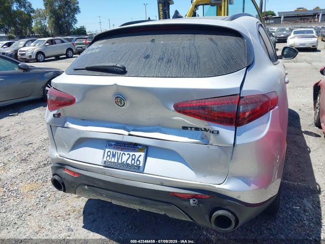 Alfa Romeo 2019 2019 ZASPAKBN8K7C49471 Image 17