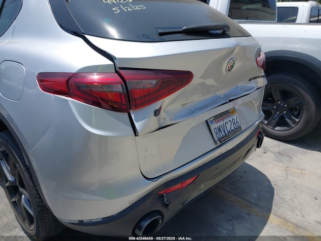 Alfa Romeo 2019 2019 ZASPAKBN8K7C49471 Image 18