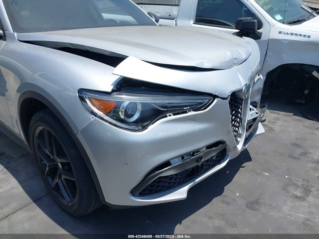Alfa Romeo 2019 2019 ZASPAKBN8K7C49471 Image 6