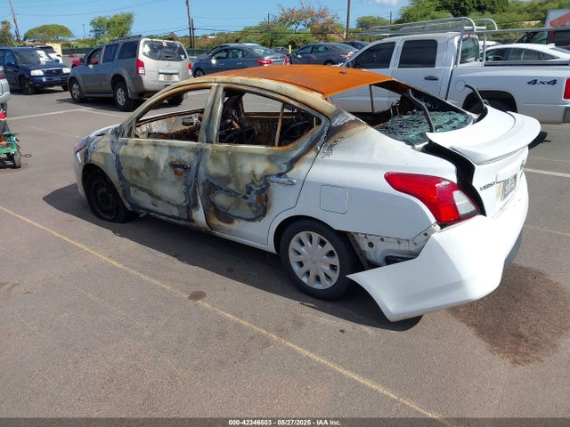 Nissan 2016 2016 3N1CN7AP0GL817553 Image 3
