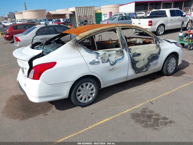 Nissan 2016 2016 3N1CN7AP0GL817553 Image 4