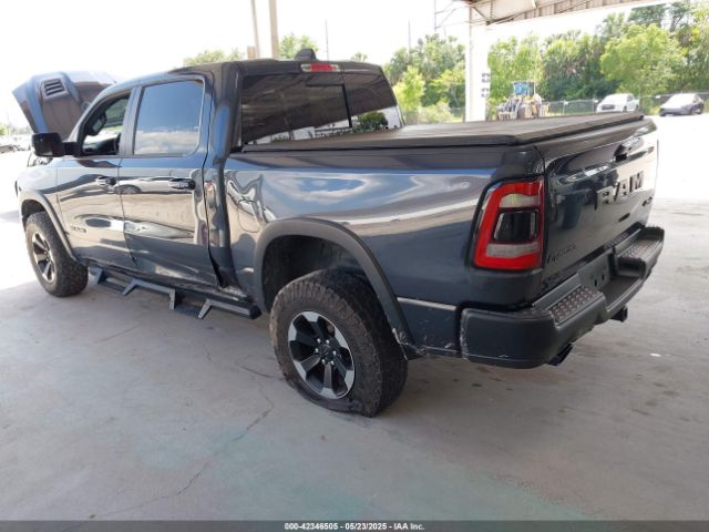 2019 RAM 1500 1C6SRFLT1KN560260 Photo 2