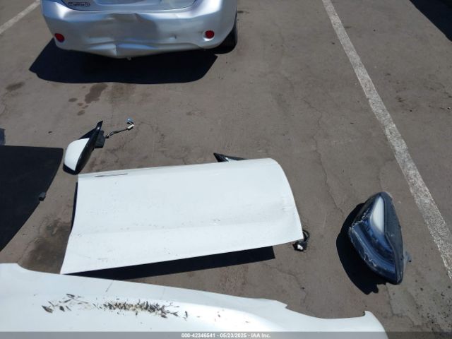 5YJYGDEE9MF158242 Tesla 2021
