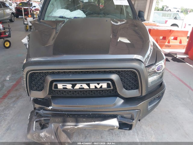 1C6RR6GT6KS676712 RAM 1500 Classic Warlock  4x2 6'4 Box