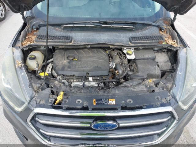 1FMCU9GD5HUA15334 Ford ESCAPE SE
