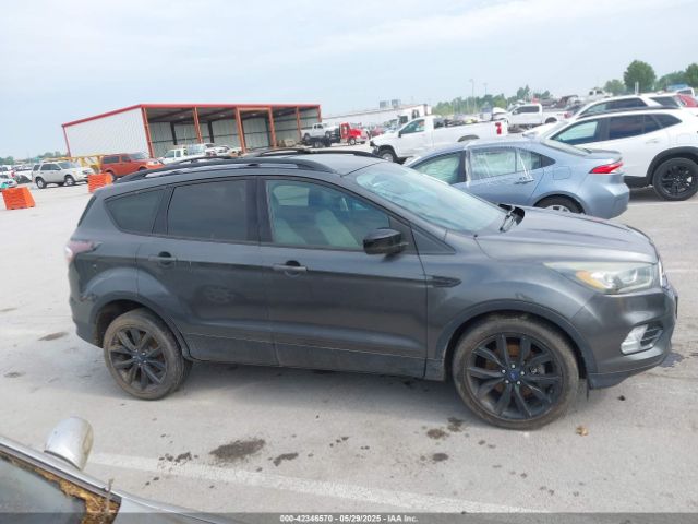 1FMCU9GD5HUA15334 Ford ESCAPE SE