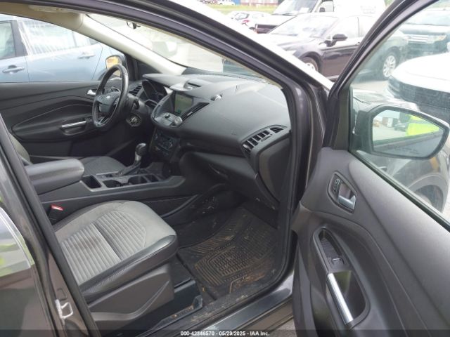 1FMCU9GD5HUA15334 Ford ESCAPE SE
