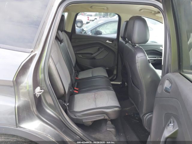 1FMCU9GD5HUA15334 Ford ESCAPE SE