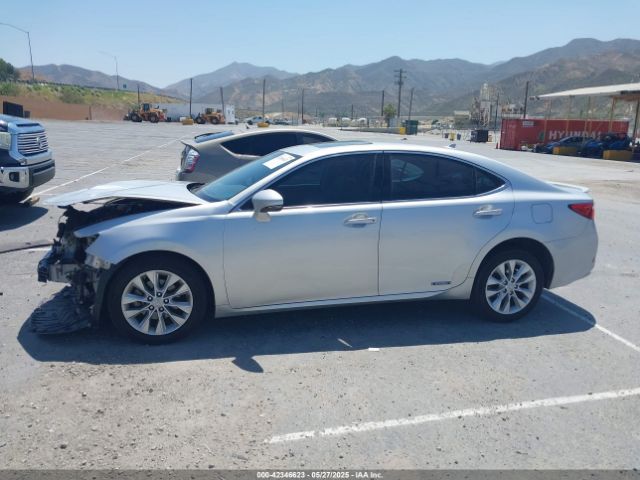 JTHBW1GG1E2068009 Lexus ES 300H