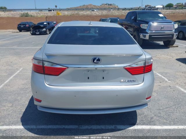 JTHBW1GG1E2068009 Lexus ES 300H
