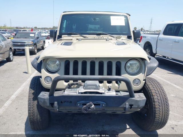 1C4BJWDG3JL809752 Jeep Wrangler Jk Unlimited Sport S 4x4