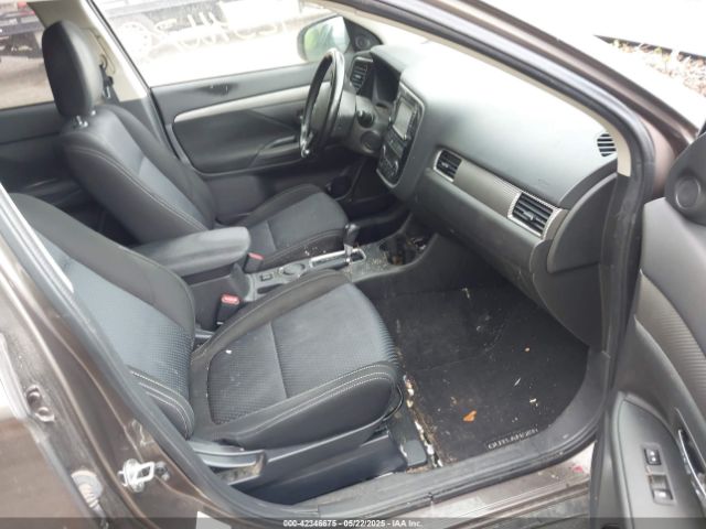 2016 MITSUBISHI OUTLANDER JA4AD3A39GZ047742 Photo 4