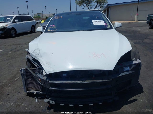 Tesla Model S P85 2014 5YJSA1H17EFP40534 Image 13