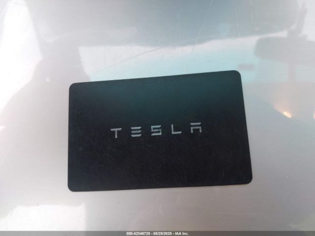 2025 TESLA MODEL Y 7SAYGDEE6SA350229 Photo 10