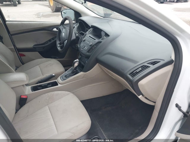 Ford FOCUS SE 2016 1FADP3K27GL219629 Image 5
