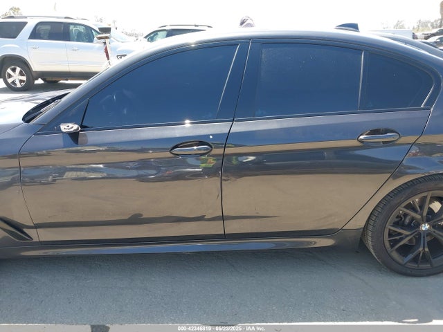 WBA53BH09NWX79252 BMW 530I
