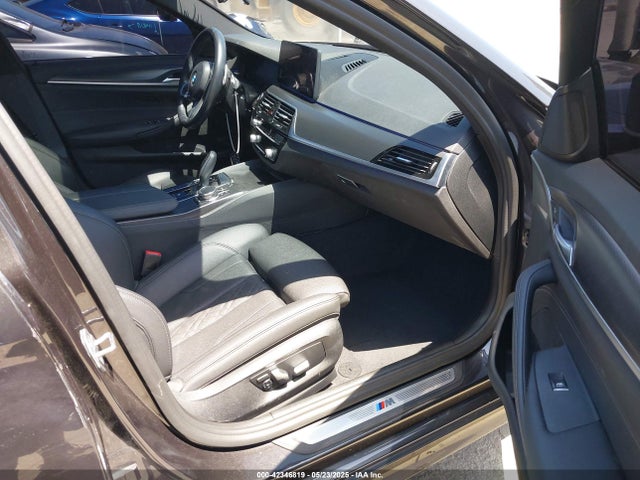 WBA53BH09NWX79252 BMW 530I