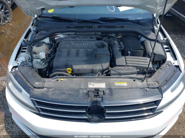 3VWLA7AJ1FM336236 Volkswagen 2015