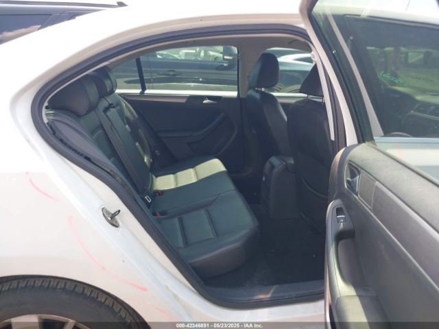 3VWLA7AJ1FM336236 Volkswagen 2015